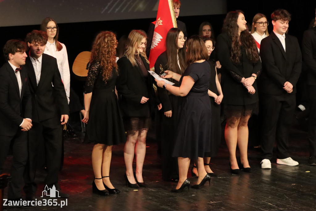 Fotorelacja II: Zakończenie roku szkolnego klas maturalnych I LO w Zawierciu