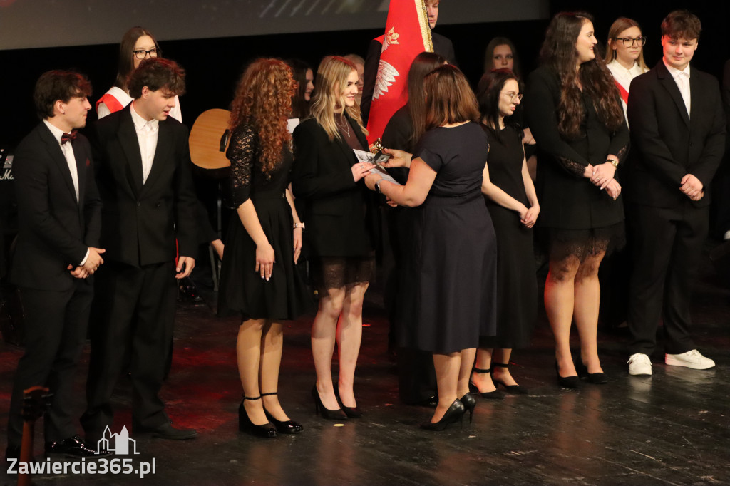 Fotorelacja II: Zakończenie roku szkolnego klas maturalnych I LO w Zawierciu