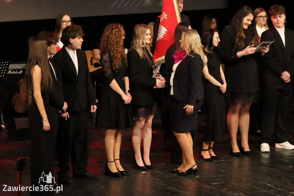 Fotorelacja II: Zakończenie roku szkolnego klas maturalnych I LO w Zawierciu