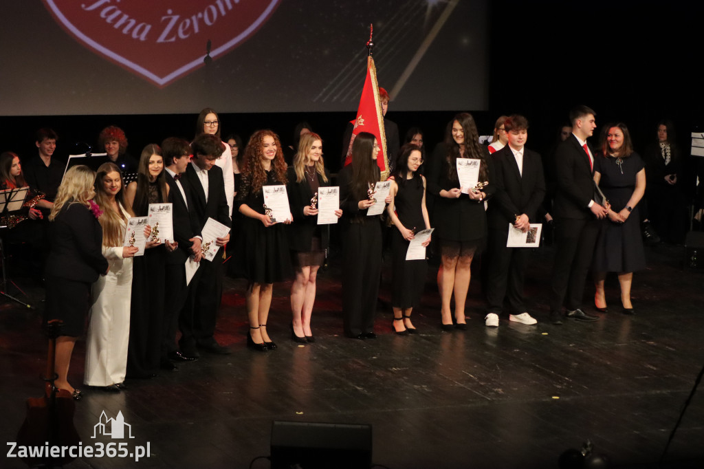 Fotorelacja II: Zakończenie roku szkolnego klas maturalnych I LO w Zawierciu