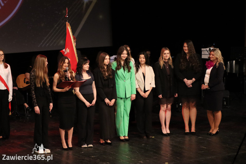 Fotorelacja II: Zakończenie roku szkolnego klas maturalnych I LO w Zawierciu