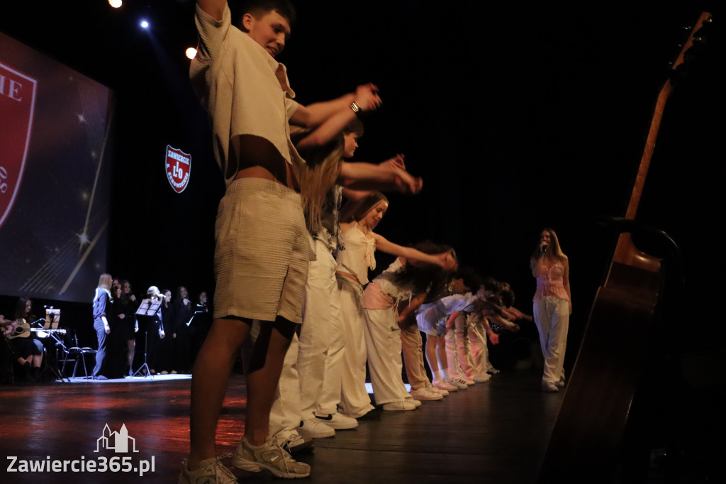 Fotorelacja II: Zakończenie roku szkolnego klas maturalnych I LO w Zawierciu