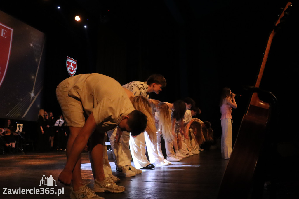 Fotorelacja II: Zakończenie roku szkolnego klas maturalnych I LO w Zawierciu