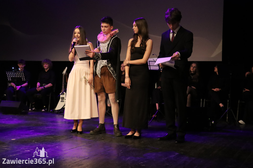 Fotorelacja II: Zakończenie roku szkolnego klas maturalnych I LO w Zawierciu