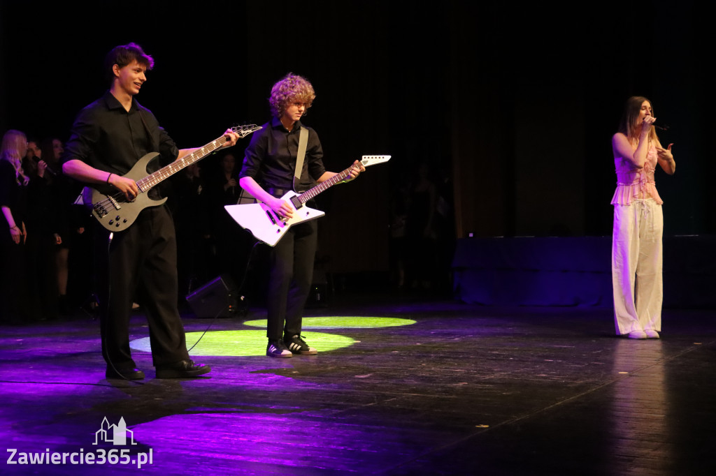 Fotorelacja II: Zakończenie roku szkolnego klas maturalnych I LO w Zawierciu