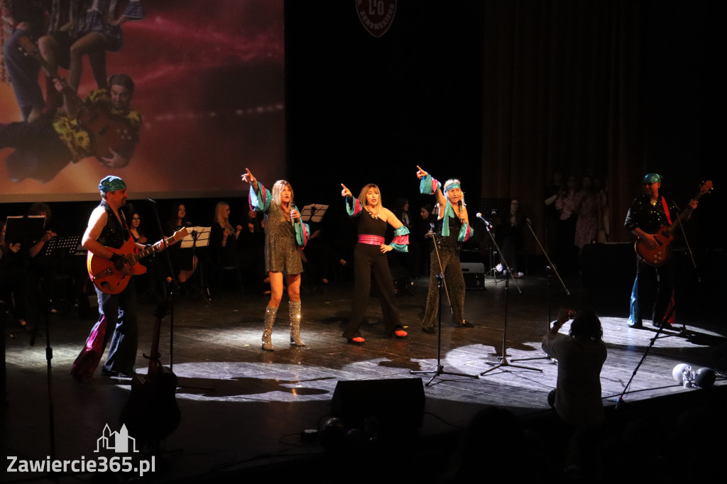 Fotorelacja II: Zakończenie roku szkolnego klas maturalnych I LO w Zawierciu