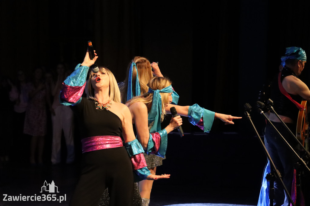 Fotorelacja II: Zakończenie roku szkolnego klas maturalnych I LO w Zawierciu