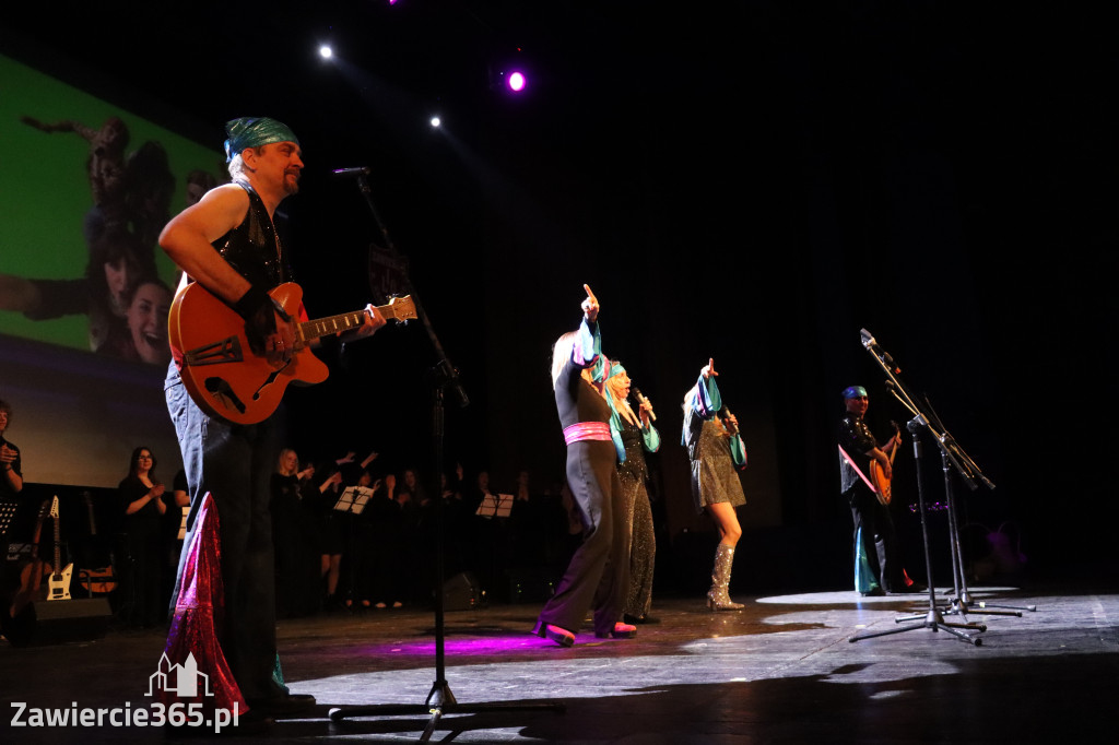 Fotorelacja II: Zakończenie roku szkolnego klas maturalnych I LO w Zawierciu