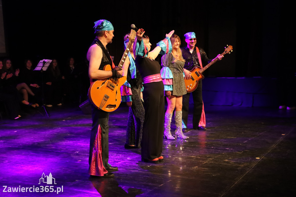 Fotorelacja II: Zakończenie roku szkolnego klas maturalnych I LO w Zawierciu