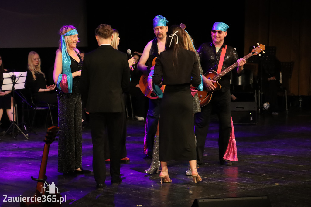 Fotorelacja II: Zakończenie roku szkolnego klas maturalnych I LO w Zawierciu