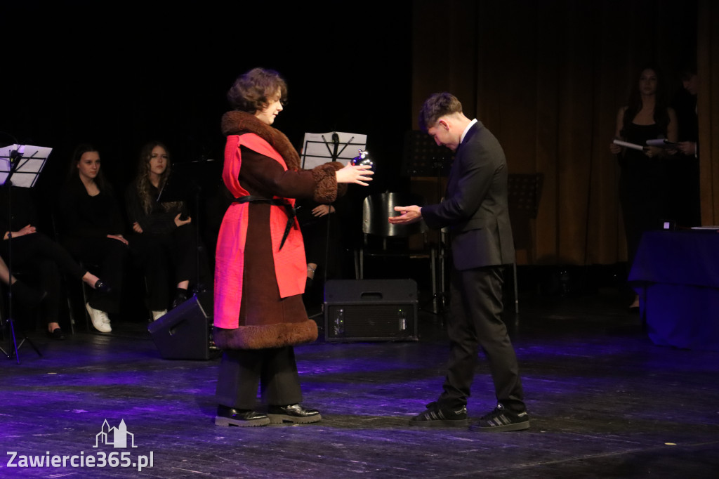 Fotorelacja II: Zakończenie roku szkolnego klas maturalnych I LO w Zawierciu