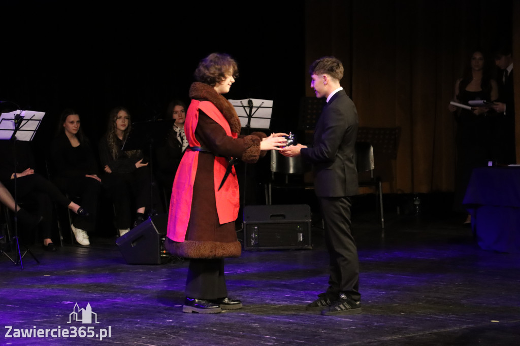 Fotorelacja II: Zakończenie roku szkolnego klas maturalnych I LO w Zawierciu