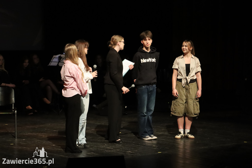 Fotorelacja II: Zakończenie roku szkolnego klas maturalnych I LO w Zawierciu