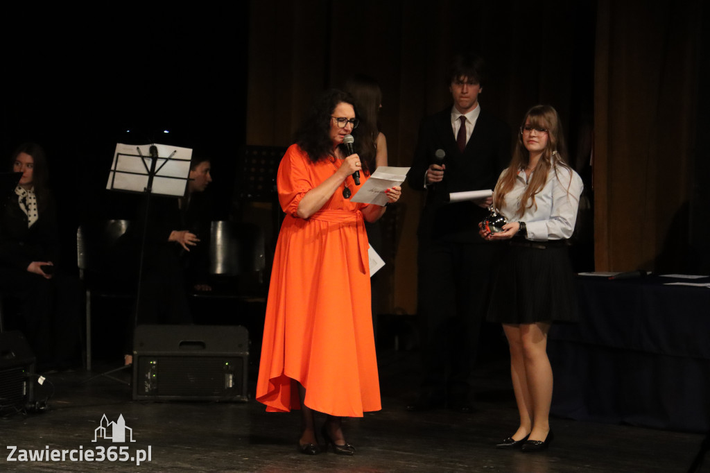 Fotorelacja II: Zakończenie roku szkolnego klas maturalnych I LO w Zawierciu