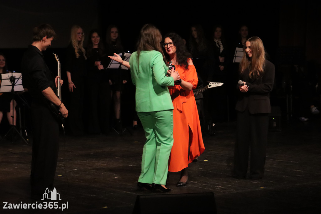 Fotorelacja II: Zakończenie roku szkolnego klas maturalnych I LO w Zawierciu