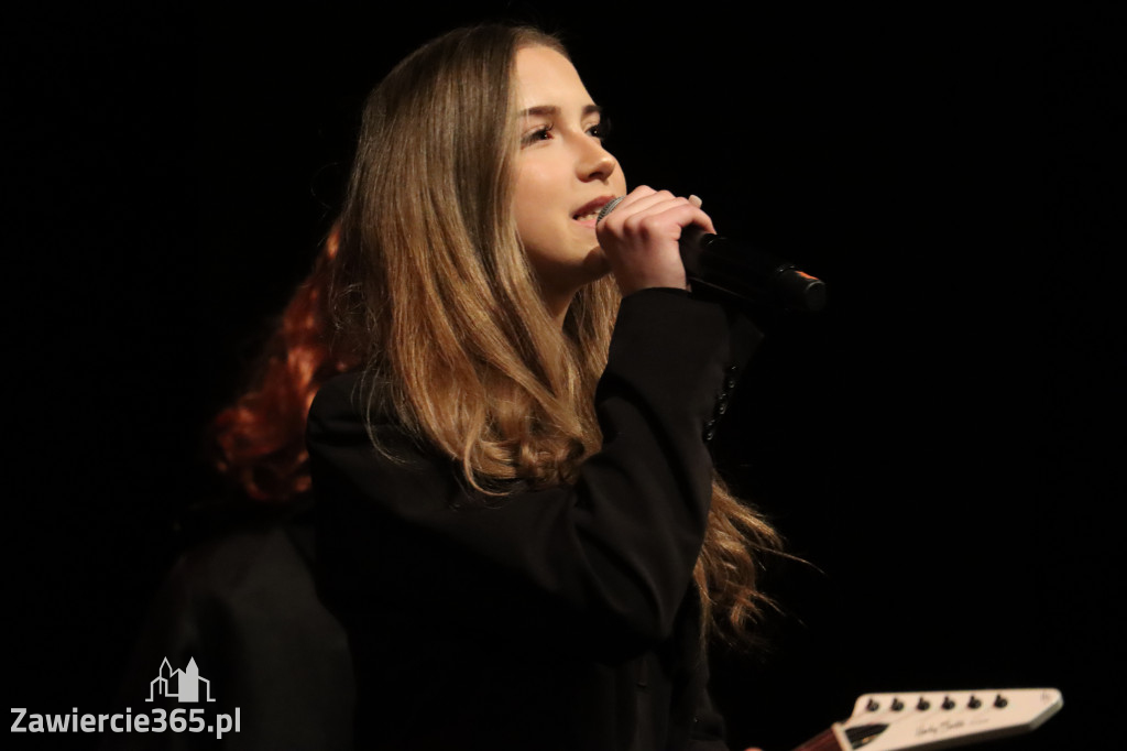 Fotorelacja III: Zakończenie roku szkolnego klas maturalnych I LO w Zawierciu