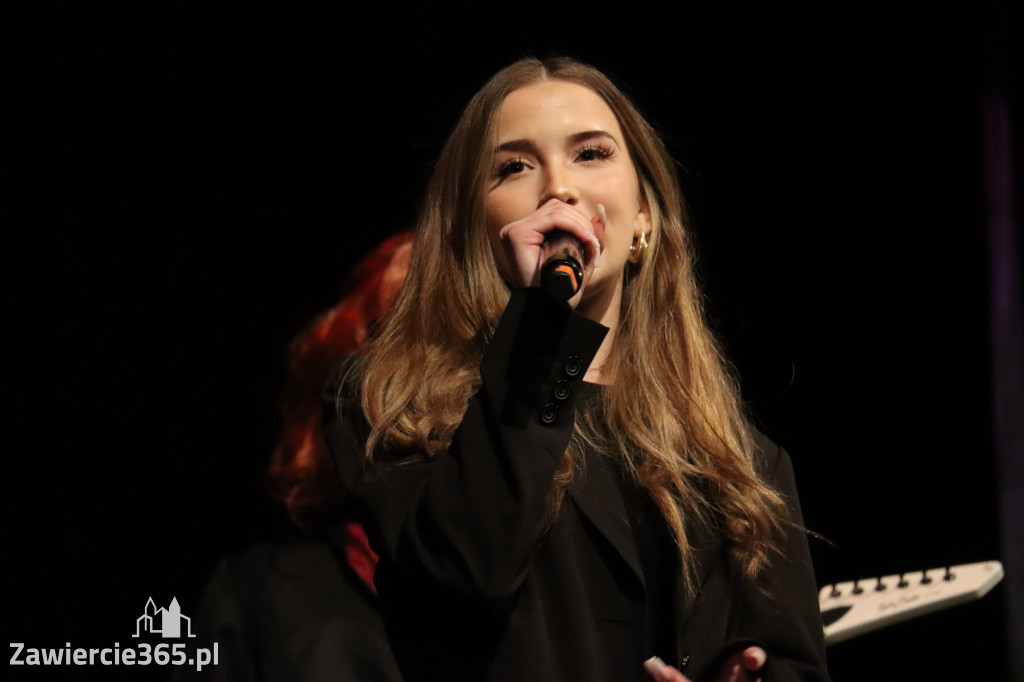 Fotorelacja III: Zakończenie roku szkolnego klas maturalnych I LO w Zawierciu