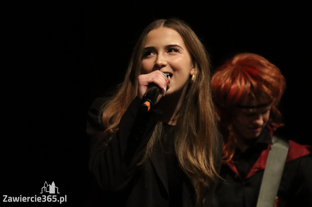 Fotorelacja III: Zakończenie roku szkolnego klas maturalnych I LO w Zawierciu