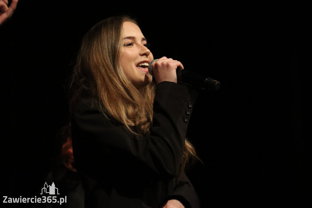 Fotorelacja III: Zakończenie roku szkolnego klas maturalnych I LO w Zawierciu