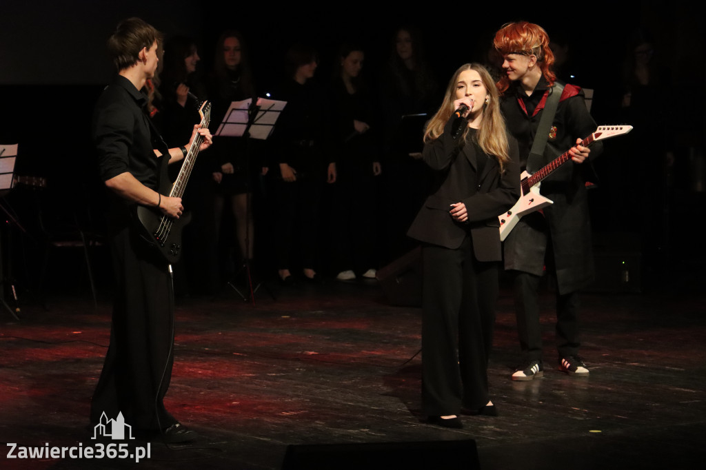 Fotorelacja III: Zakończenie roku szkolnego klas maturalnych I LO w Zawierciu