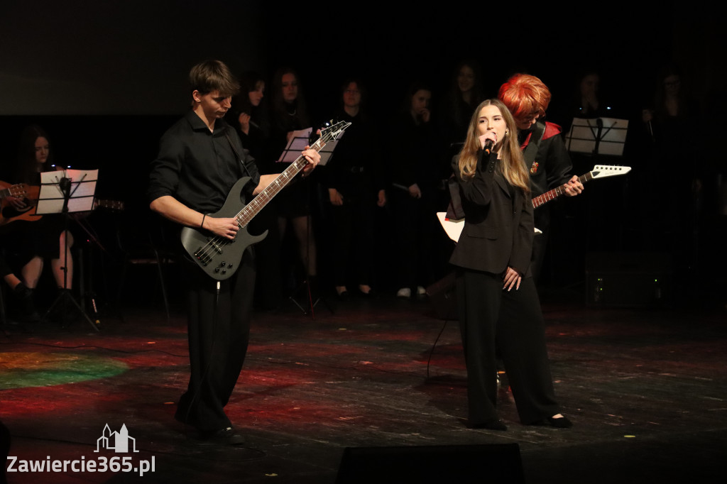 Fotorelacja III: Zakończenie roku szkolnego klas maturalnych I LO w Zawierciu