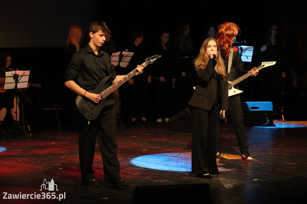 Fotorelacja III: Zakończenie roku szkolnego klas maturalnych I LO w Zawierciu