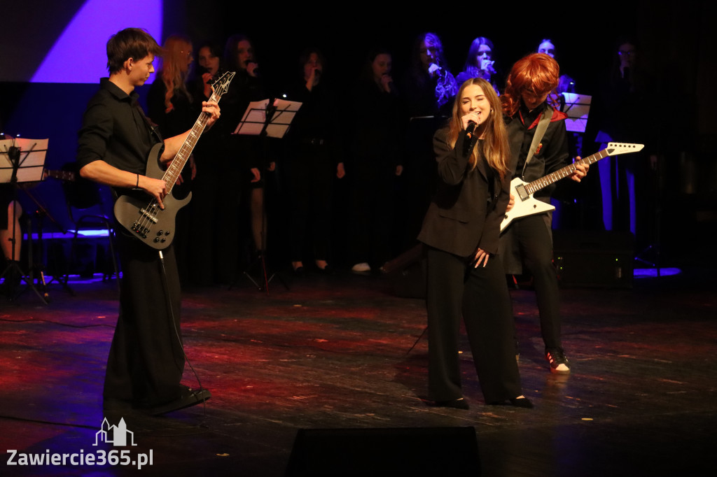 Fotorelacja III: Zakończenie roku szkolnego klas maturalnych I LO w Zawierciu