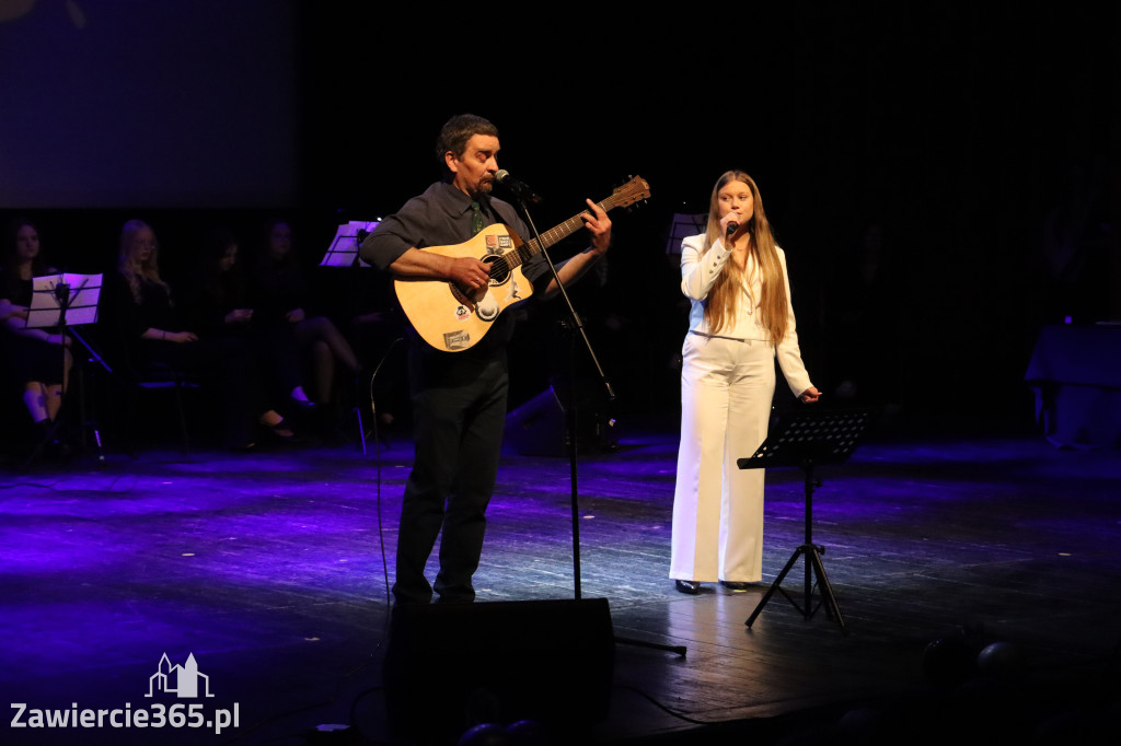 Fotorelacja III: Zakończenie roku szkolnego klas maturalnych I LO w Zawierciu