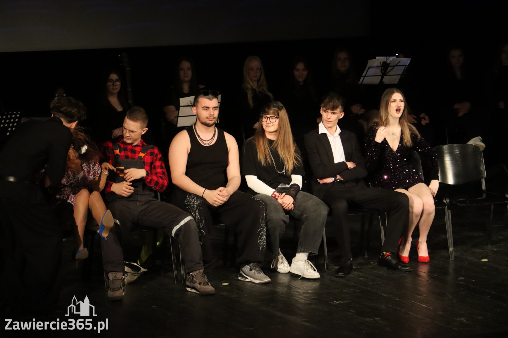 Fotorelacja III: Zakończenie roku szkolnego klas maturalnych I LO w Zawierciu