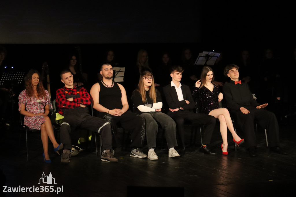 Fotorelacja III: Zakończenie roku szkolnego klas maturalnych I LO w Zawierciu