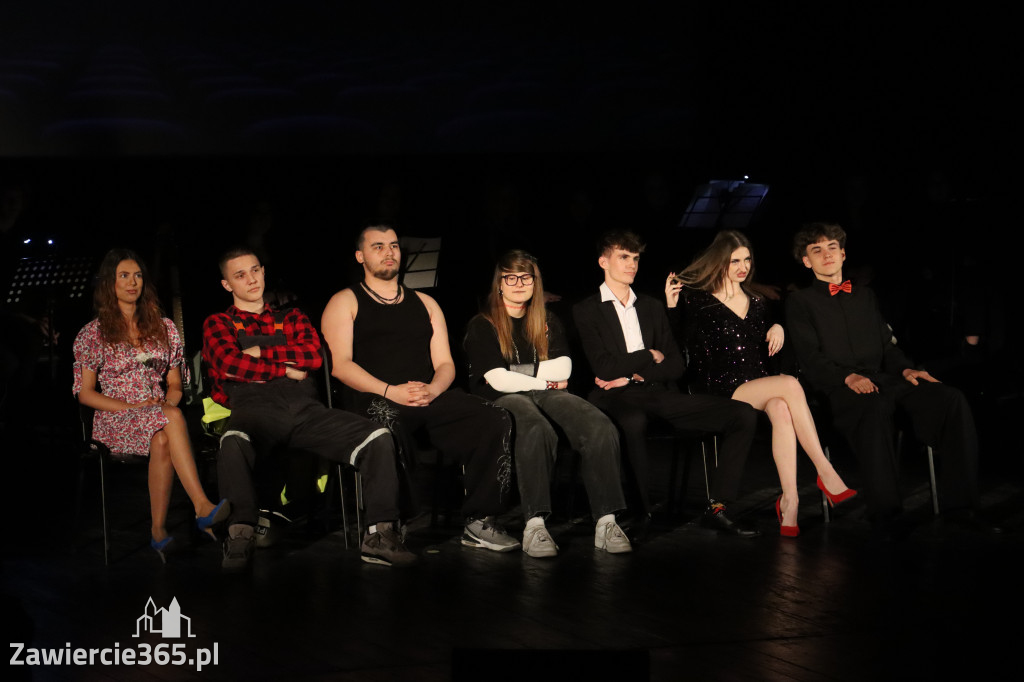 Fotorelacja III: Zakończenie roku szkolnego klas maturalnych I LO w Zawierciu