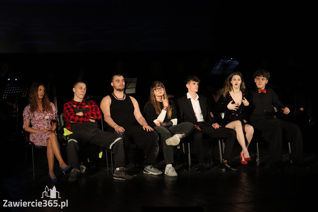 Fotorelacja III: Zakończenie roku szkolnego klas maturalnych I LO w Zawierciu