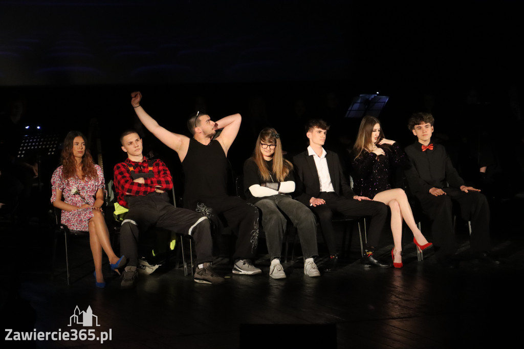 Fotorelacja III: Zakończenie roku szkolnego klas maturalnych I LO w Zawierciu