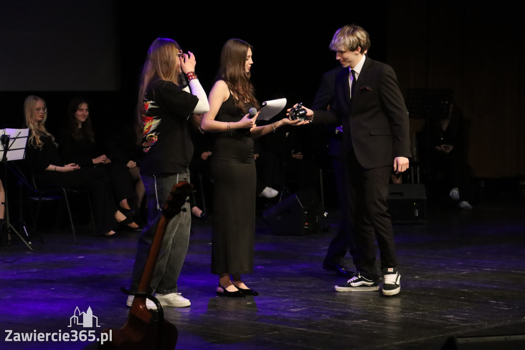 Fotorelacja III: Zakończenie roku szkolnego klas maturalnych I LO w Zawierciu