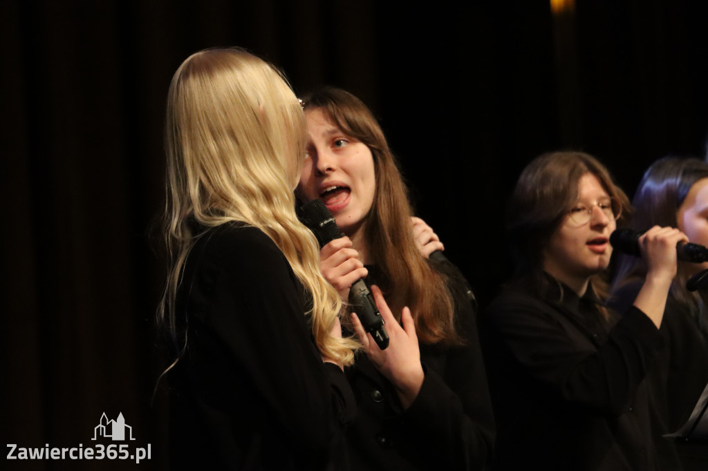 Fotorelacja III: Zakończenie roku szkolnego klas maturalnych I LO w Zawierciu