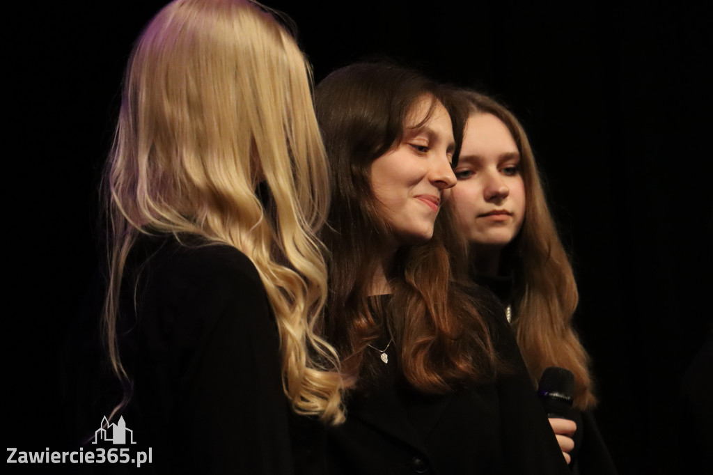 Fotorelacja III: Zakończenie roku szkolnego klas maturalnych I LO w Zawierciu