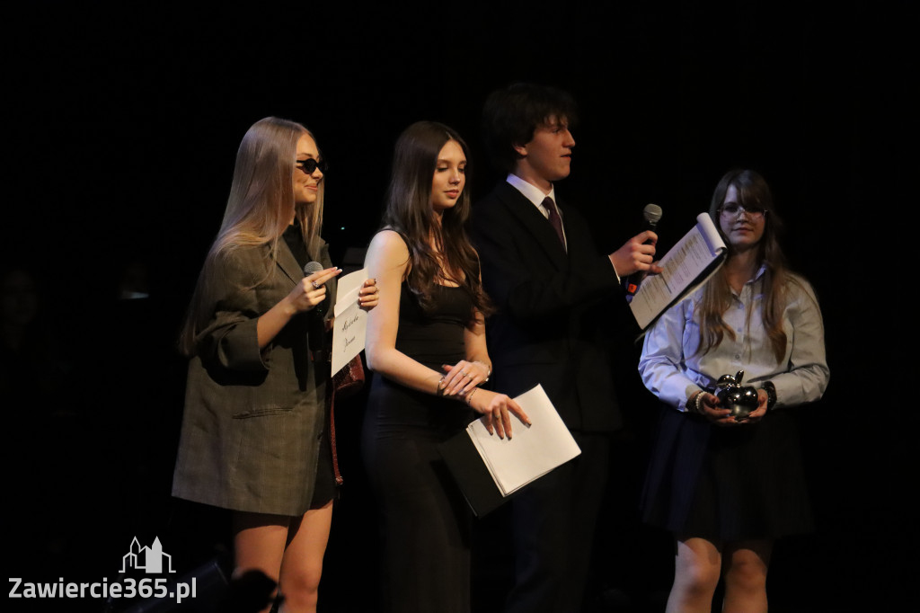 Fotorelacja III: Zakończenie roku szkolnego klas maturalnych I LO w Zawierciu