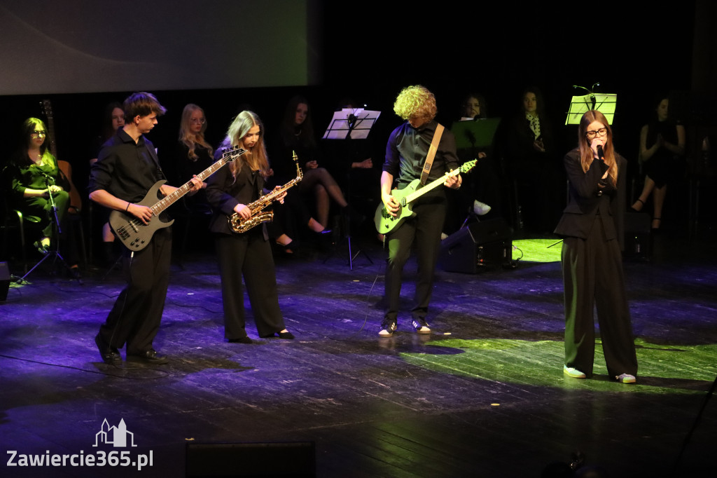 Fotorelacja III: Zakończenie roku szkolnego klas maturalnych I LO w Zawierciu