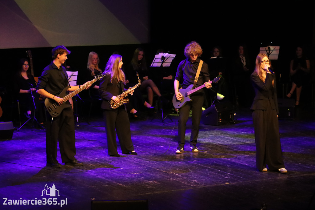 Fotorelacja III: Zakończenie roku szkolnego klas maturalnych I LO w Zawierciu
