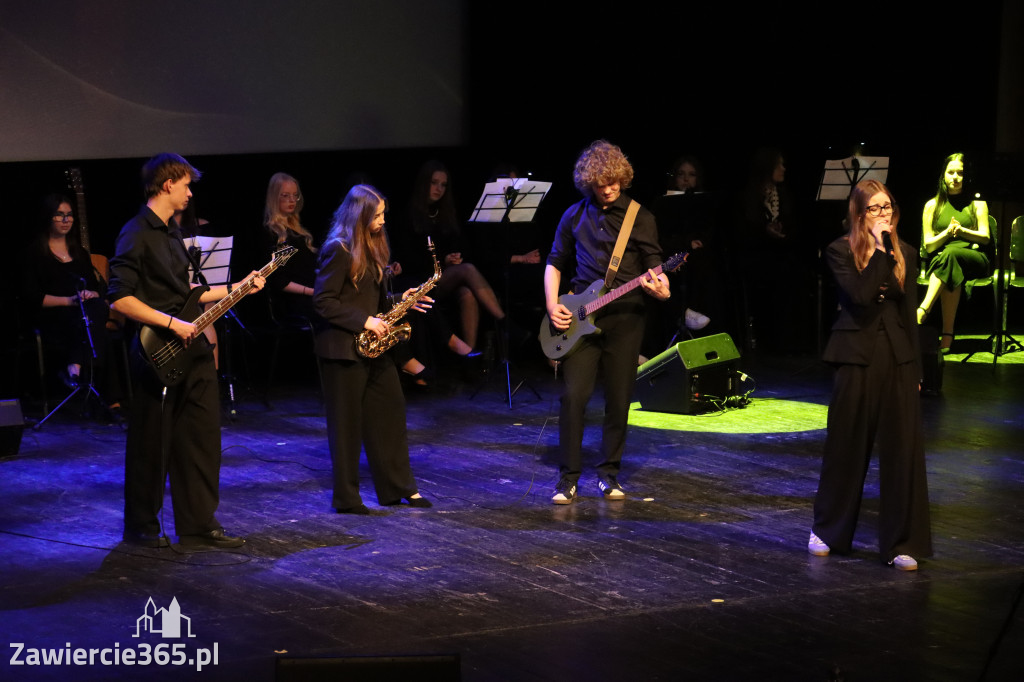 Fotorelacja III: Zakończenie roku szkolnego klas maturalnych I LO w Zawierciu