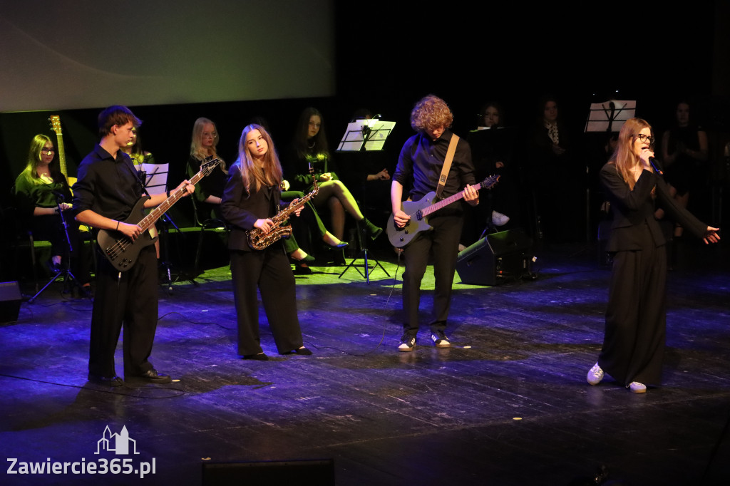 Fotorelacja III: Zakończenie roku szkolnego klas maturalnych I LO w Zawierciu