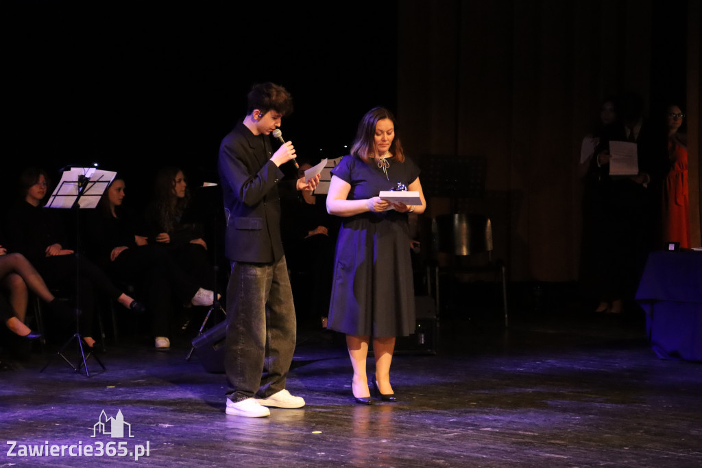 Fotorelacja III: Zakończenie roku szkolnego klas maturalnych I LO w Zawierciu