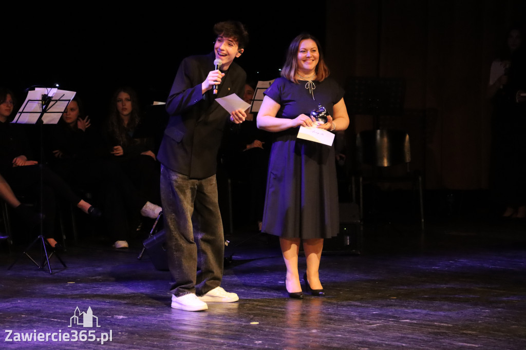 Fotorelacja III: Zakończenie roku szkolnego klas maturalnych I LO w Zawierciu