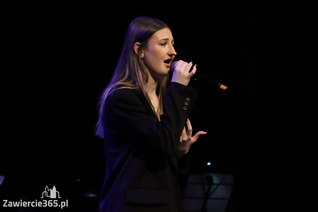 Fotorelacja III: Zakończenie roku szkolnego klas maturalnych I LO w Zawierciu