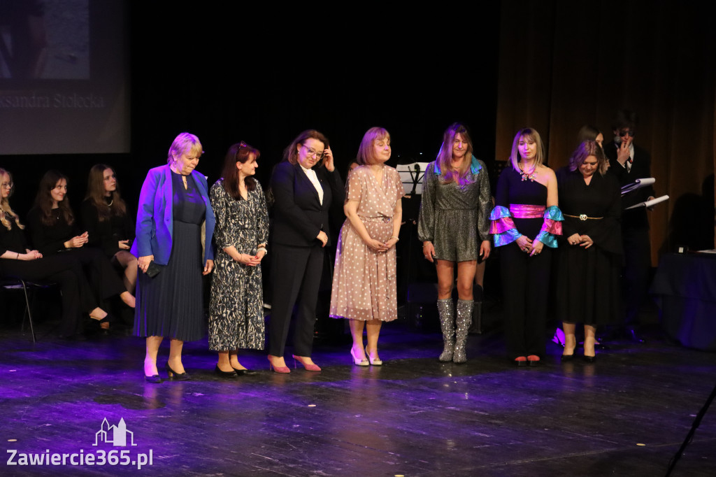 Fotorelacja III: Zakończenie roku szkolnego klas maturalnych I LO w Zawierciu