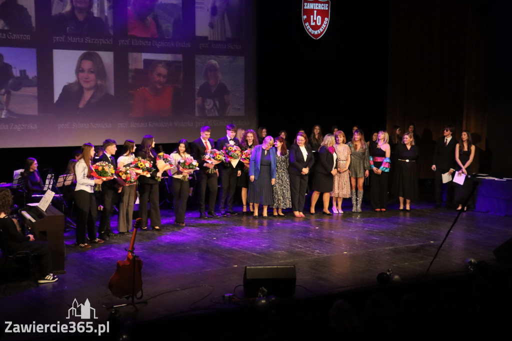 Fotorelacja III: Zakończenie roku szkolnego klas maturalnych I LO w Zawierciu
