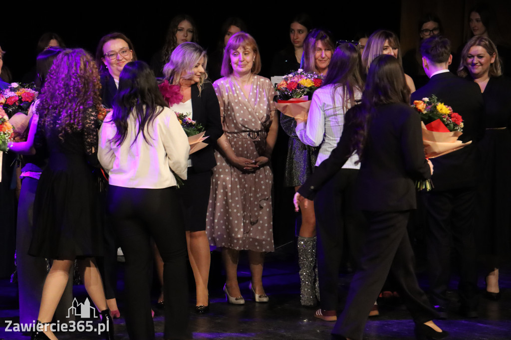 Fotorelacja III: Zakończenie roku szkolnego klas maturalnych I LO w Zawierciu