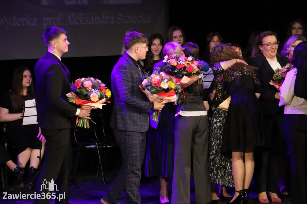 Fotorelacja III: Zakończenie roku szkolnego klas maturalnych I LO w Zawierciu