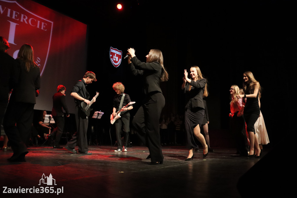 Fotorelacja III: Zakończenie roku szkolnego klas maturalnych I LO w Zawierciu