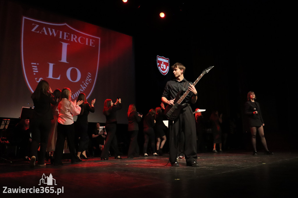 Fotorelacja III: Zakończenie roku szkolnego klas maturalnych I LO w Zawierciu